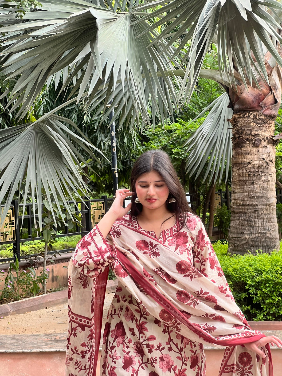Annabi Rang Farshi Suit Set
